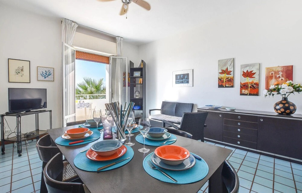 Stunning Home in Pozzallo With 3 Bedrooms and Wifi
