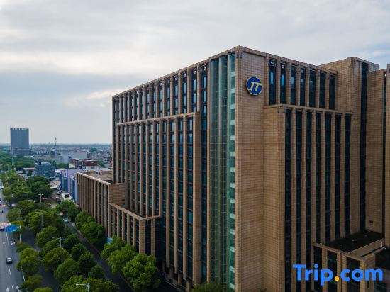 Yangzhong Juntai Hotel