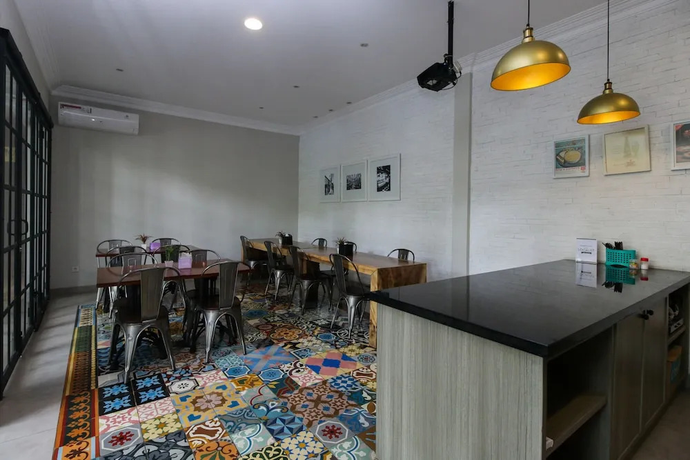 Airy Kertajaya Indah Timur Lima Belas 17 Surabaya