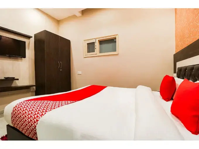 Hotel Z by OYO Rooms