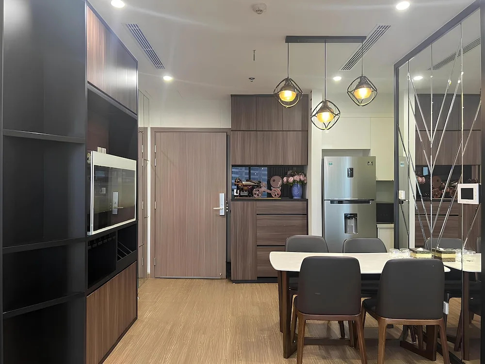 HKG-Vinhomes Sky Lake - Luxury Apartment
