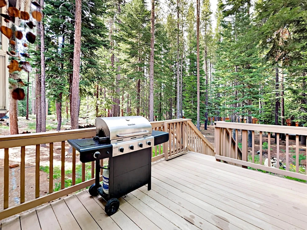 Totally Remodeled Cabin in South Lake Tahoe by RedAwning
