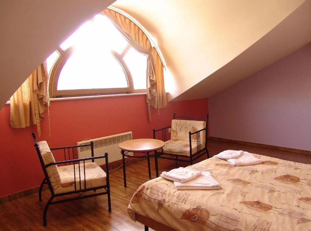 Central Family Hotel