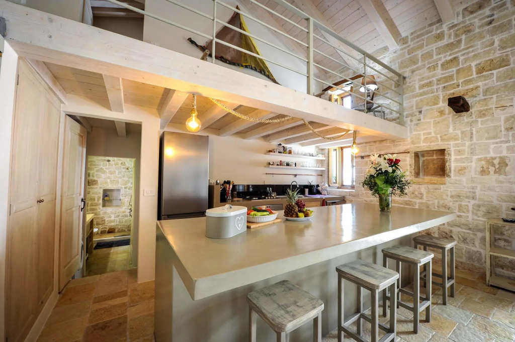 Leonora House by PaxosRetreats