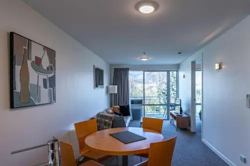 Central Luxury Apartment 205