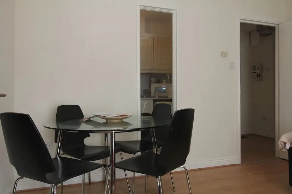 South City Centre Apartment