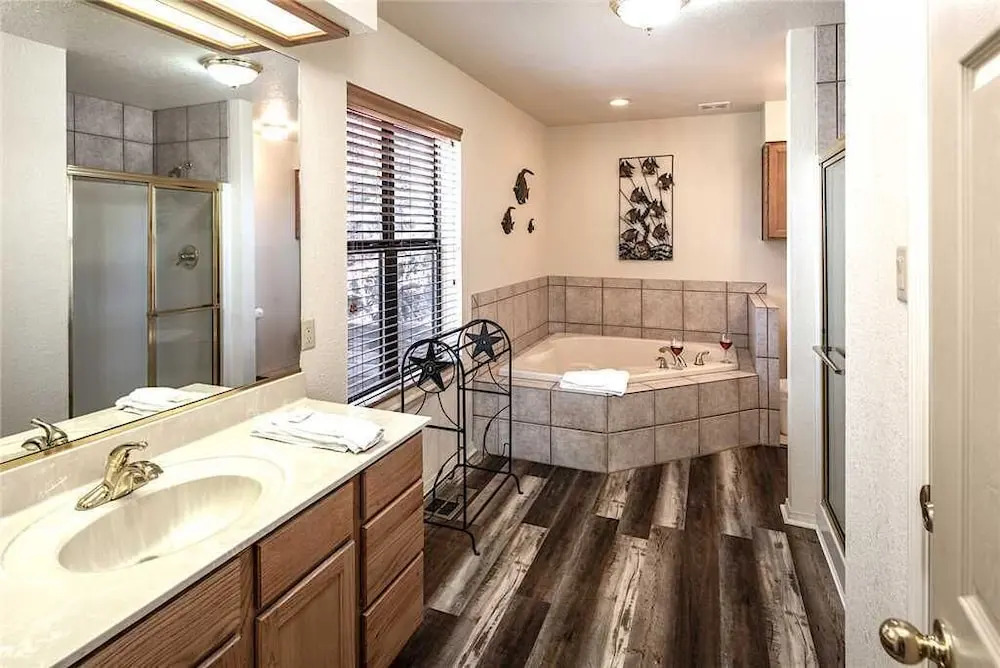 Aint No Better View - Three Bedroom with Hot Tub