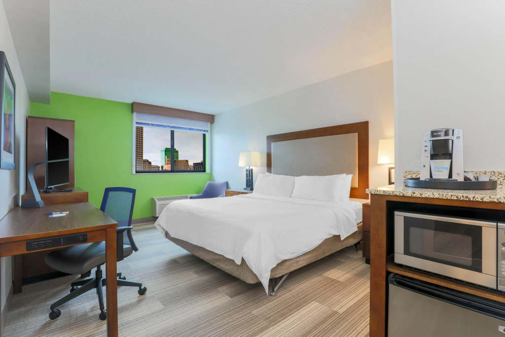 Holiday Inn Express & Suites Fort Worth Downtown by IHG