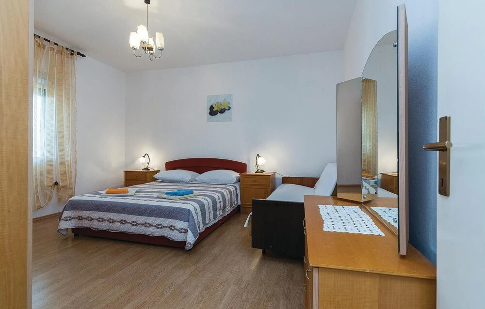 Nice Apartment in Vir With 3 Bedrooms