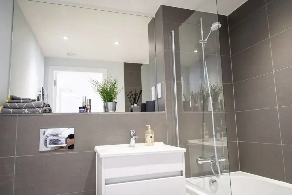 Studio flat with free Parking
