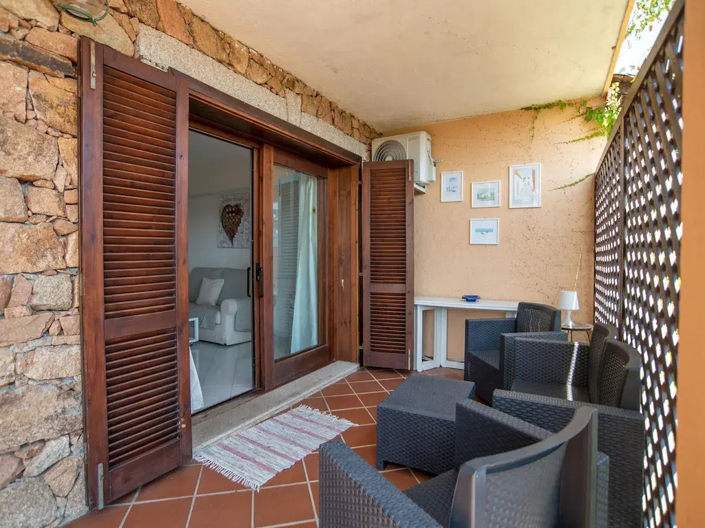 Rustic Studio in Marinella with Patio