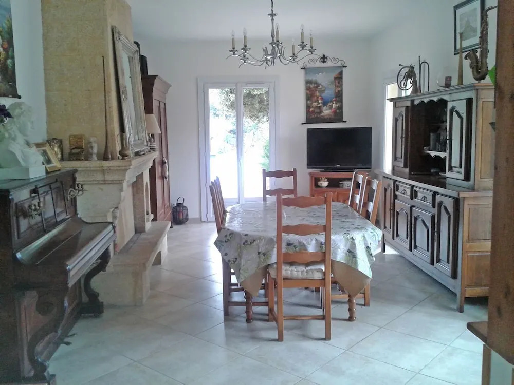 Attractive Holiday Home in Uchaux France With Private Pool