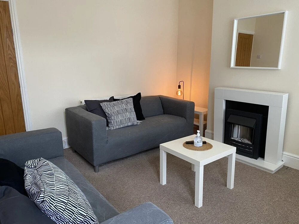 Charming 4-bed Town House in Crookes, Sheffield