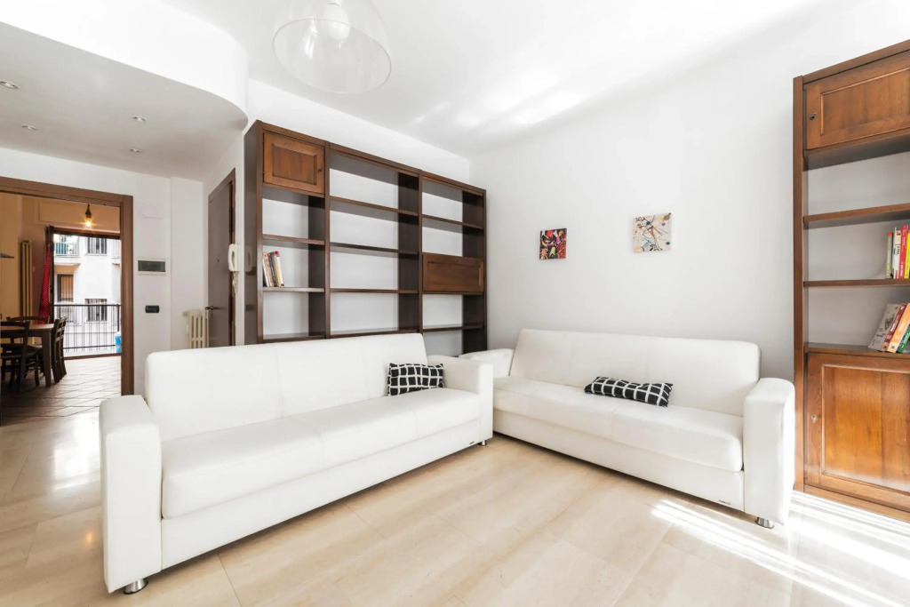 Cenisio M5 Lovely Apartment - with balcony!