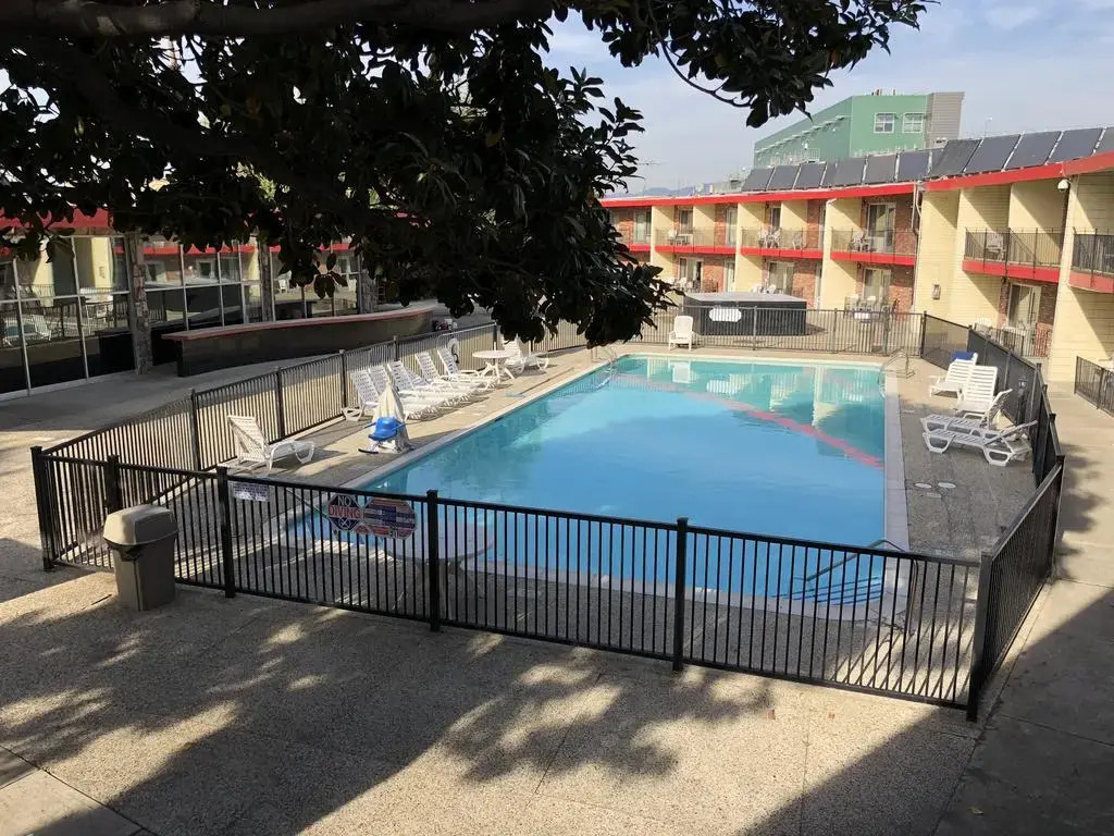 Garden Inn & Suites Oakland Airport