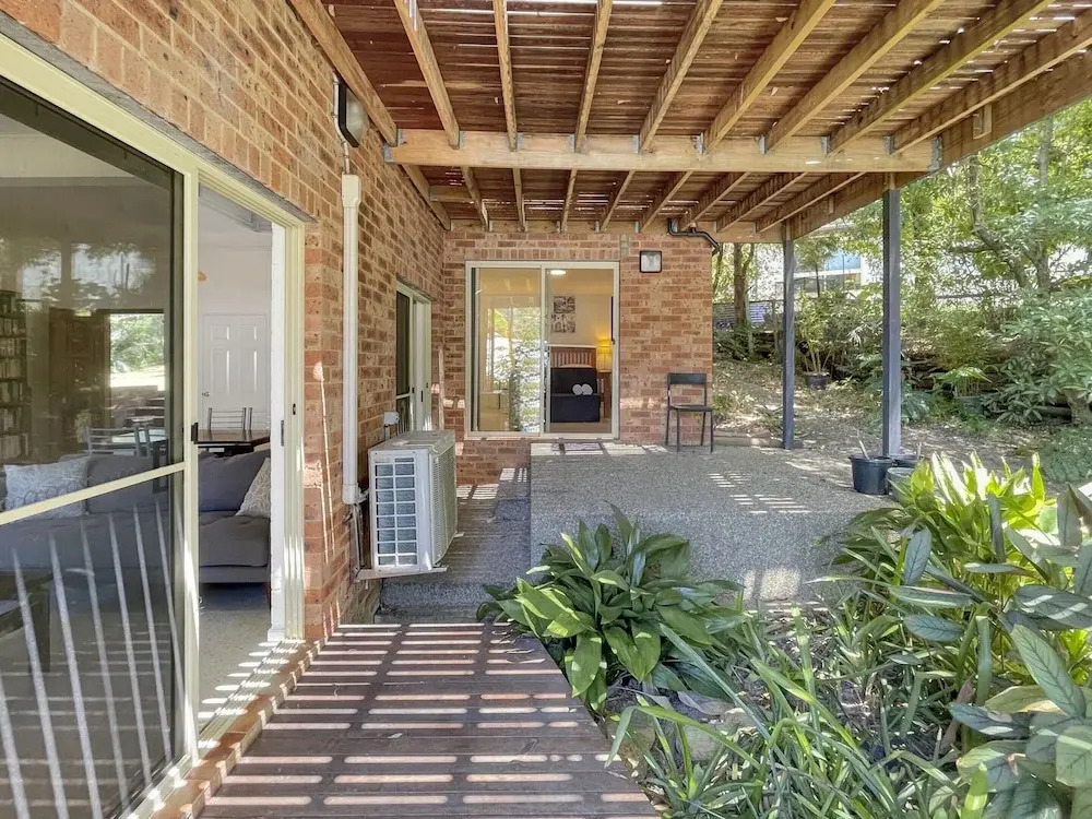 Relaxing 3-bedroom Retreat With Outdoor Seating