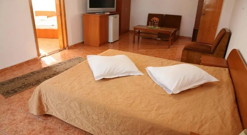 Hotel Sirius