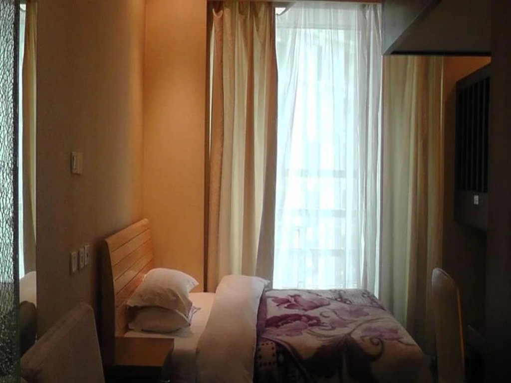 Shanghai Luminous Modern Universe Apartment Hotel