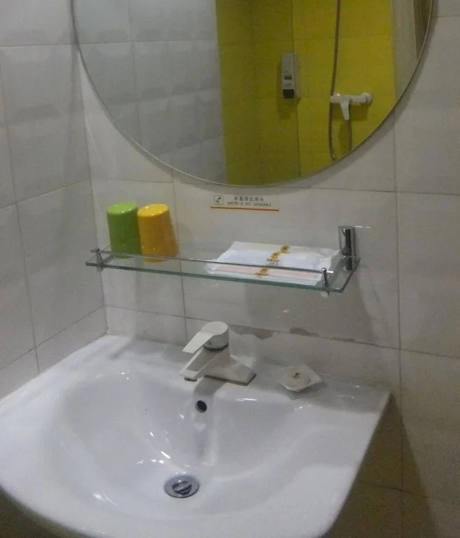 Super 8 Hotel Plaza North Road