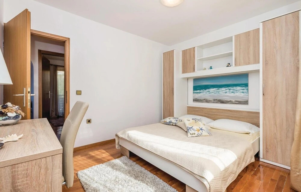 Stunning Home in Supetarska Draga With Wifi and 3 Bedrooms