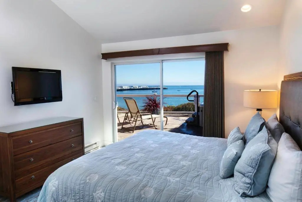 Sea & Sand Inn