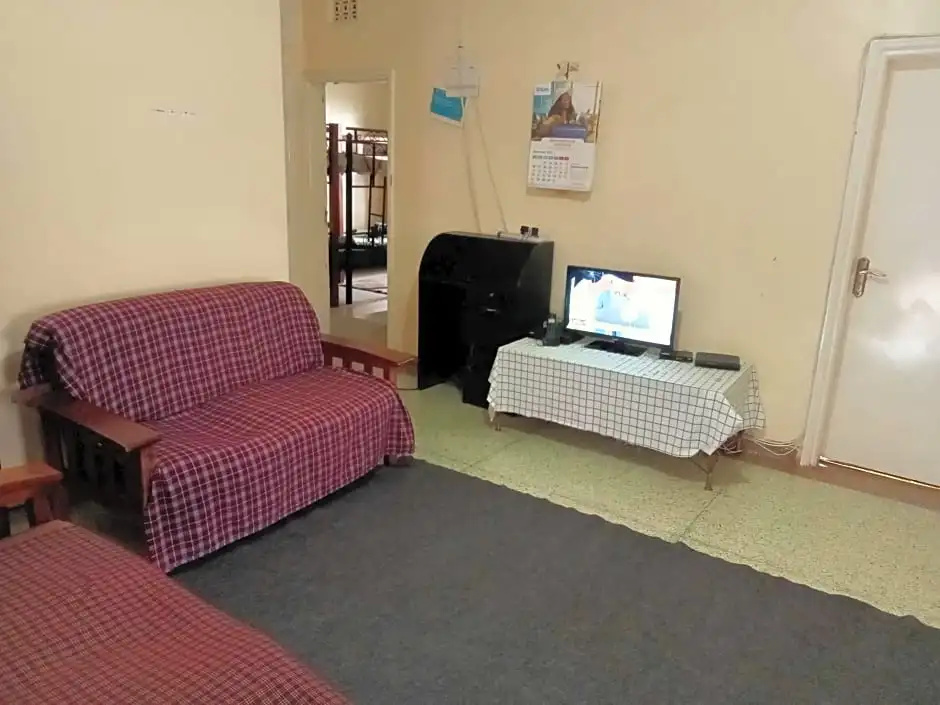Pinkroses Gardens Hostel