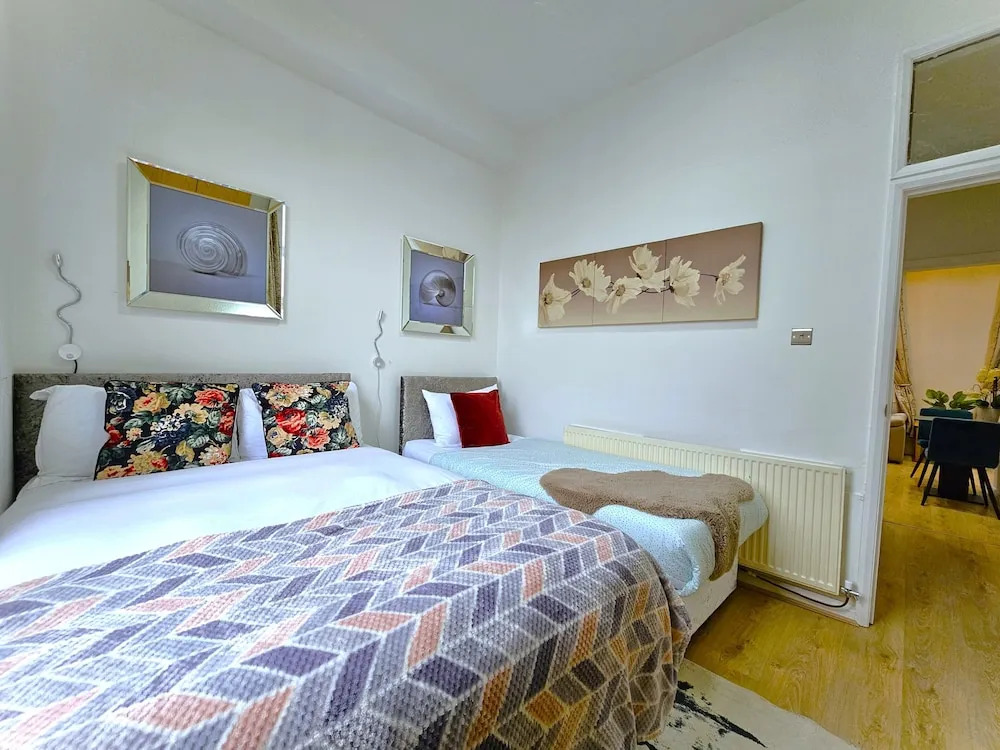 Botanic Apartment Central-Parking-sleep3