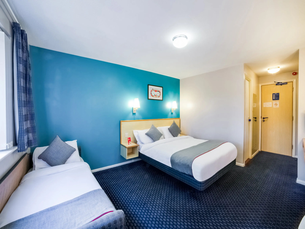 OYO Sunrise Hotel, A46 N Leicester