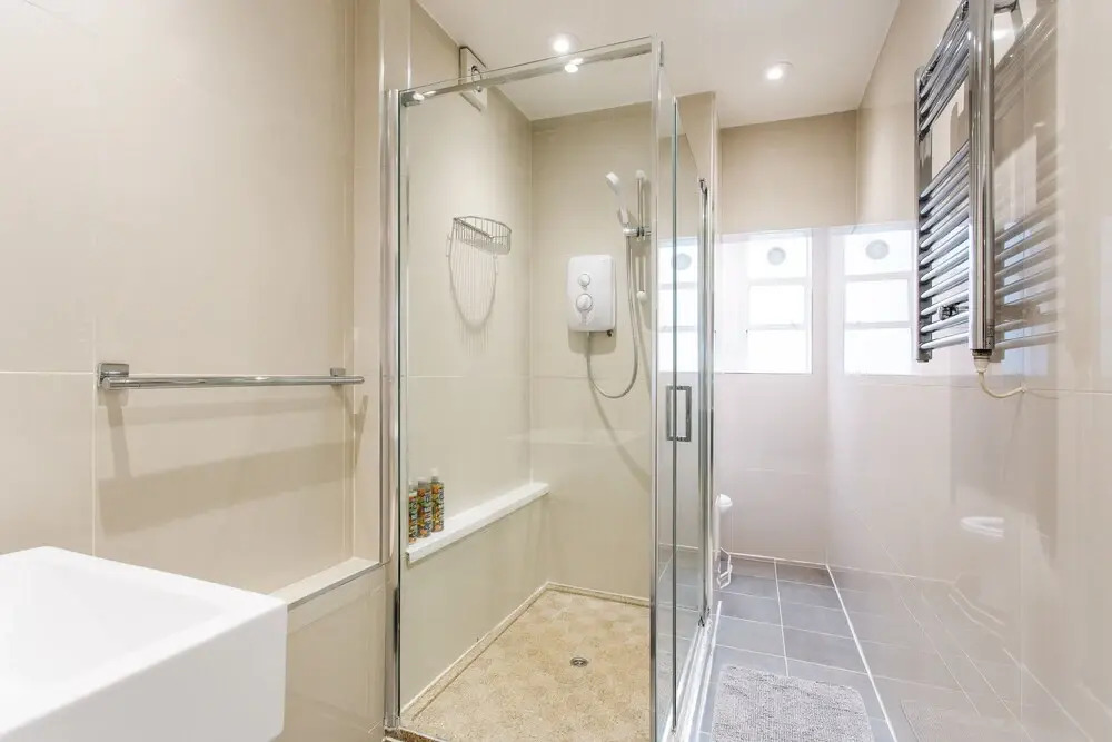 2 Bed Apartment Right on Trafalgar Square