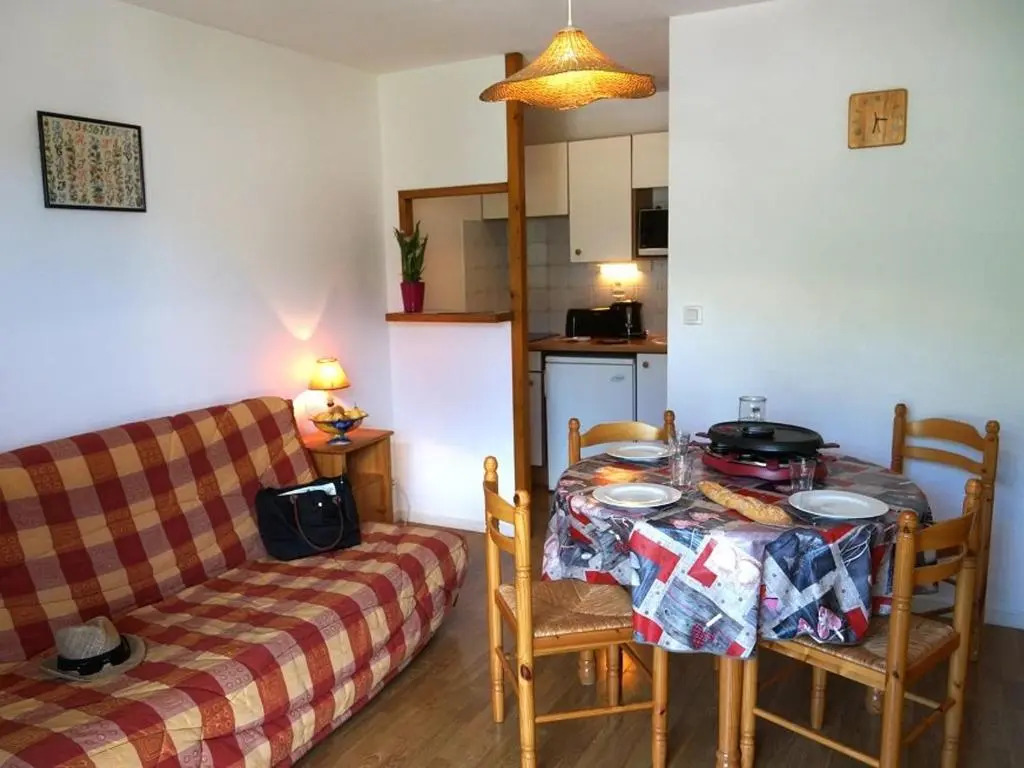 Appartement Bagnères-de-Luchon, 2 pièces, 4 personnes - FR-1-313-127