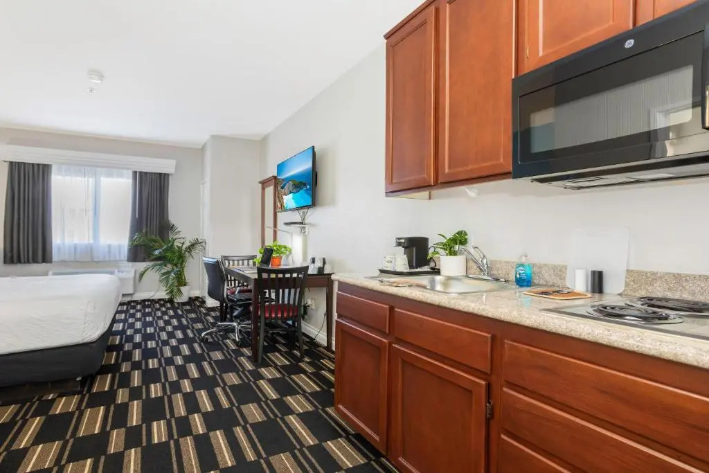 The Hotel Oceanside