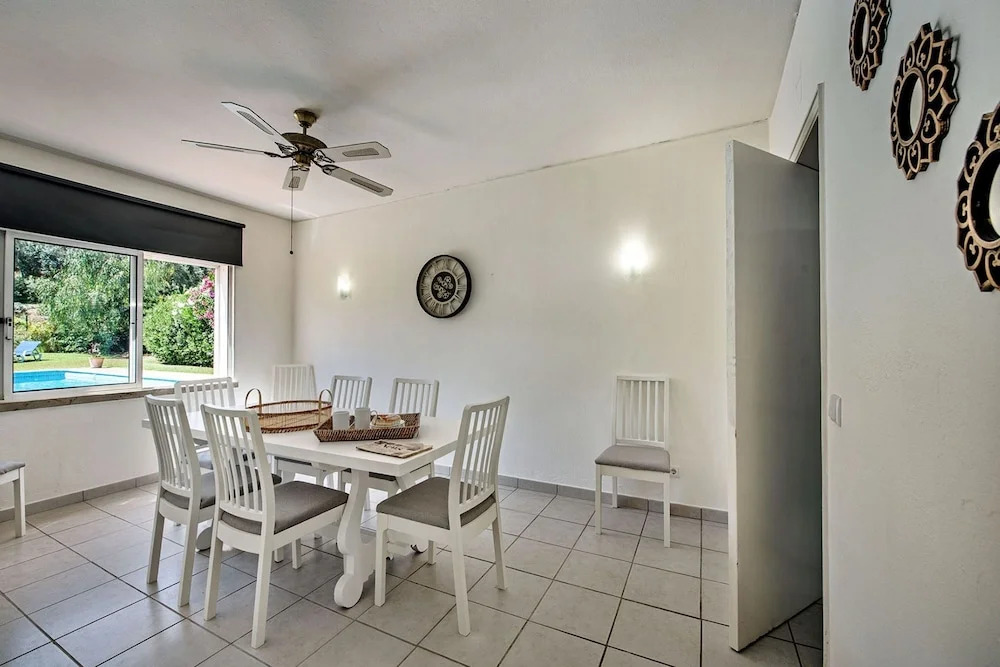 Villa Joya in Loule With 4 Bedrooms and 4 Bathrooms