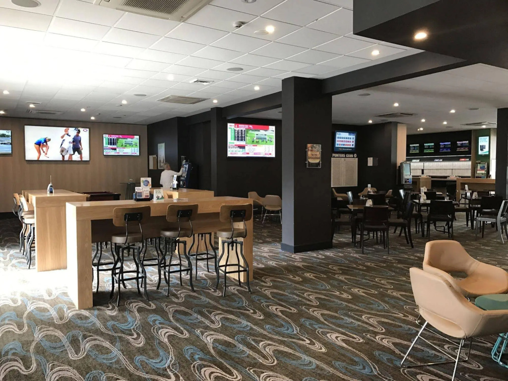 Mornington Hotel