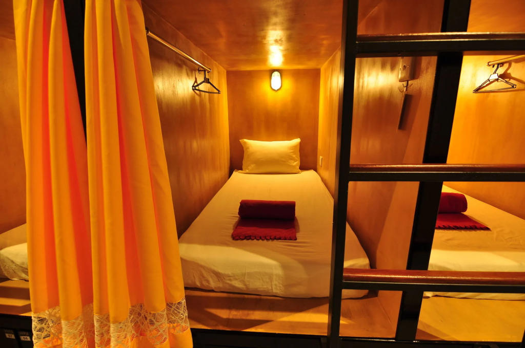 SKYPOD Hostel