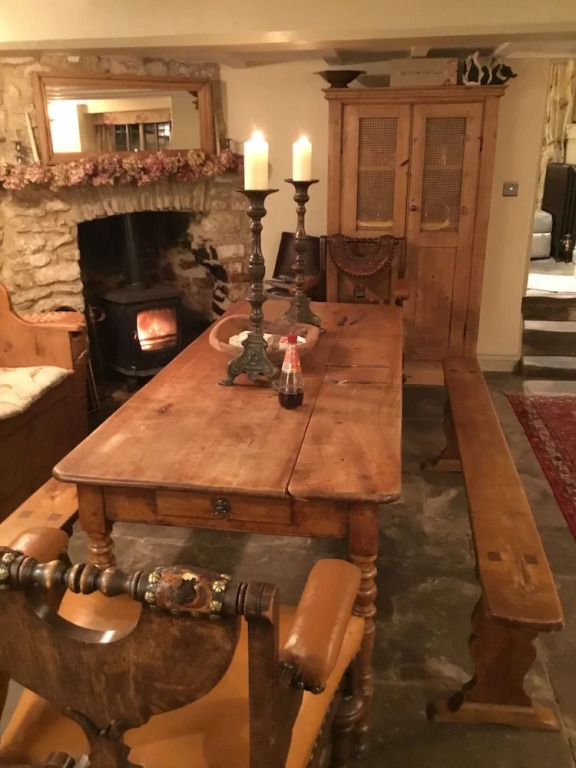 Impeccable 3-bed 17th Century Luxury Cottage