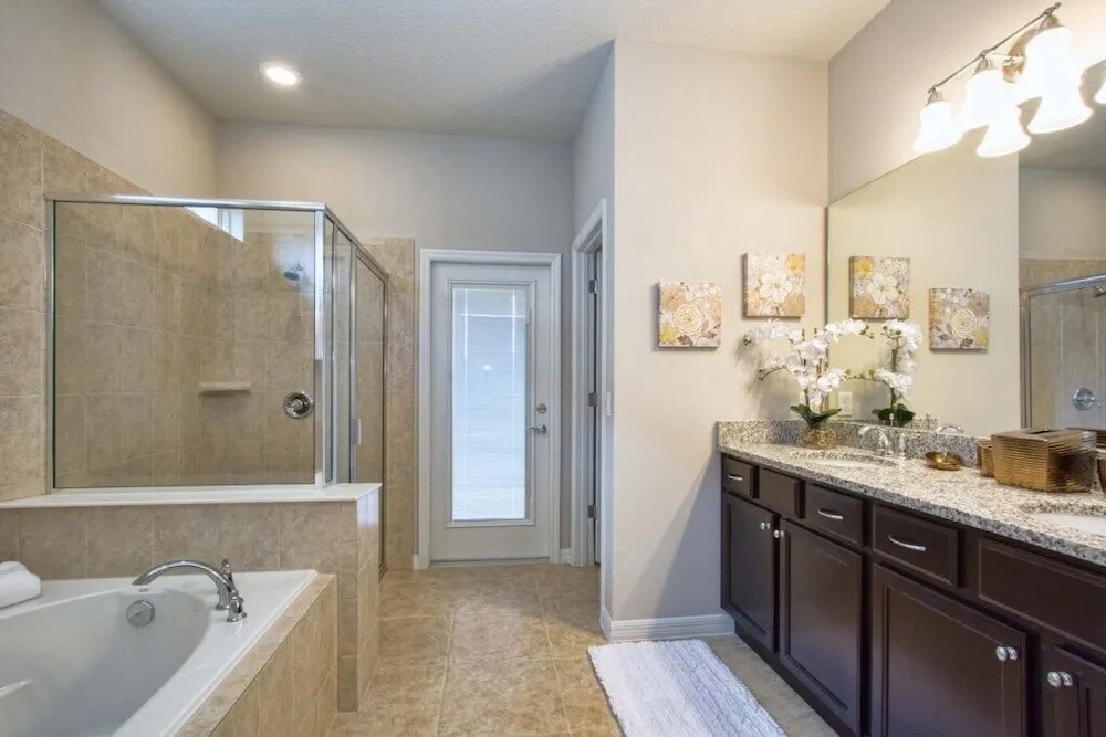 Windsor at Westside-9 Bedrooms House W/pool-3706ww Home