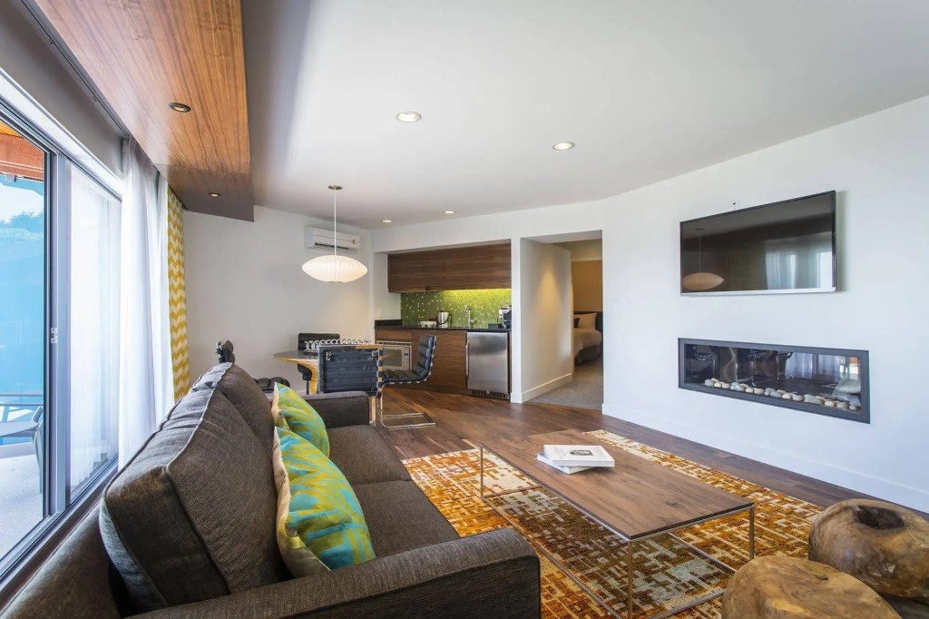Qualicum Beach Inn