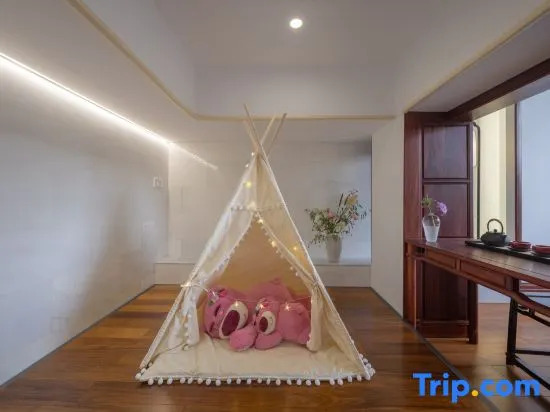 Xishuangbanna Tropic of Cancer Lake View Hot Spring Hotel