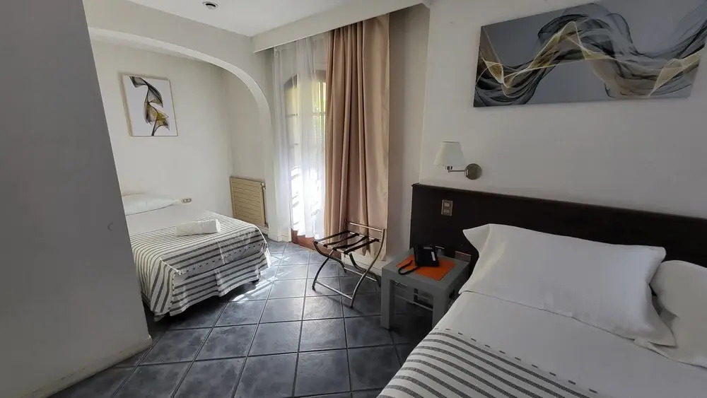 Hotel Bordeplaza