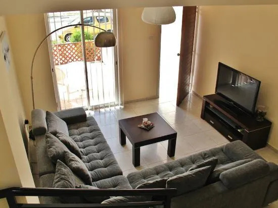 Diana Townhouse 2