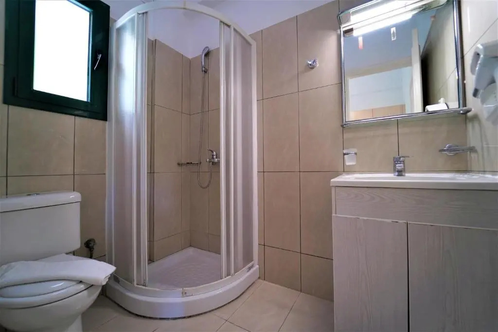 Bella Vista Hotel Studios & Apartments