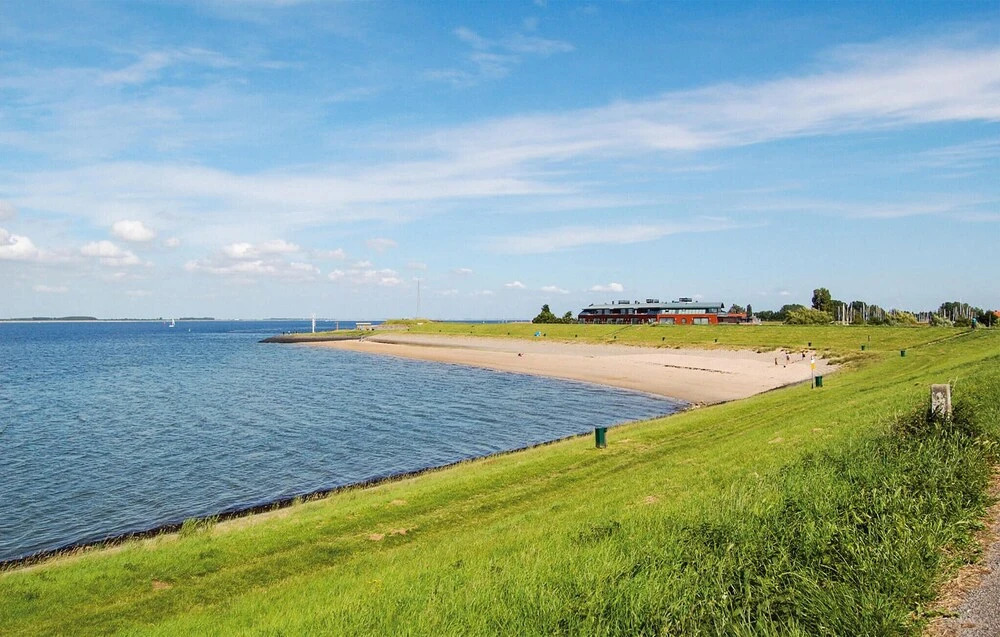 4 Bedroom Beautiful Home In Wemeldinge