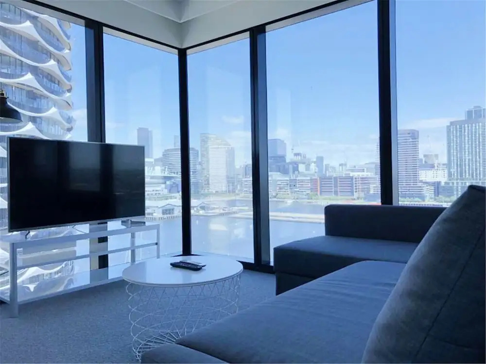 HFN Riverside Docklands Apartment