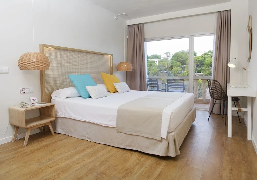 Hotel Apartamentos Cala Santanyi