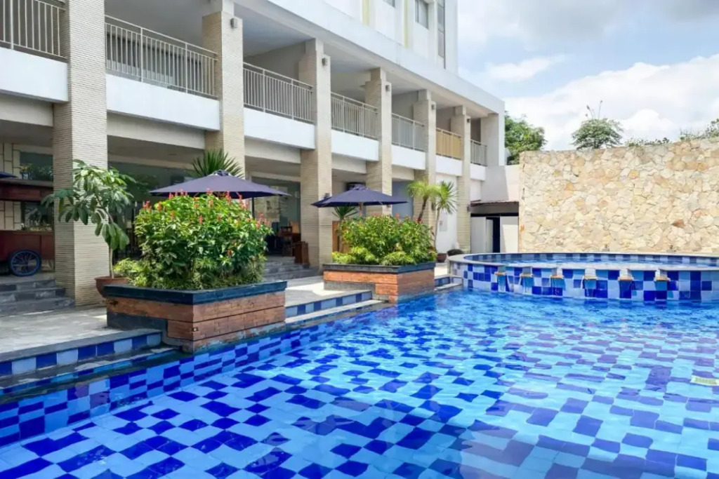 Vrata Hotel Yogyakarta