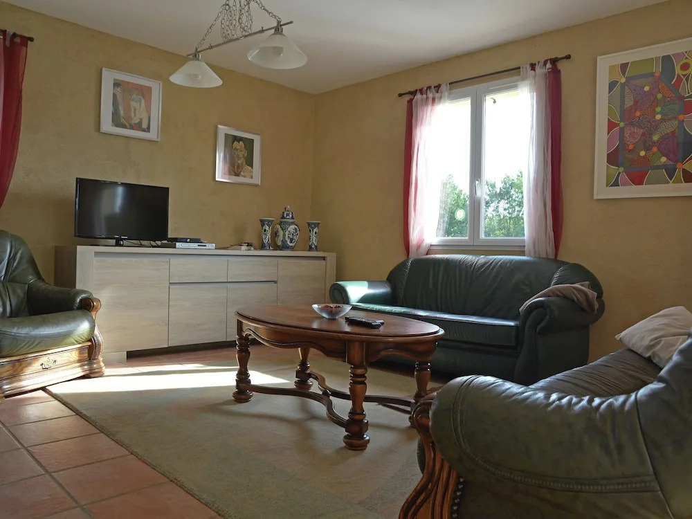 House in Piquecos with Private Pool & Garden