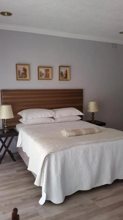 Little Acorn Guest House