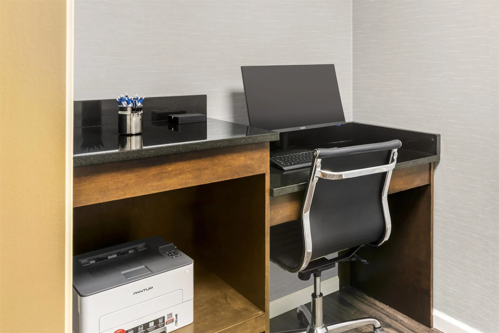 Best Western Plus Richmond Hill Inn