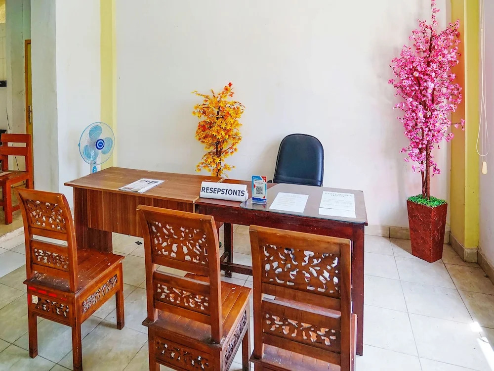 OYO Life 2820 Hotel Perdana Syariah