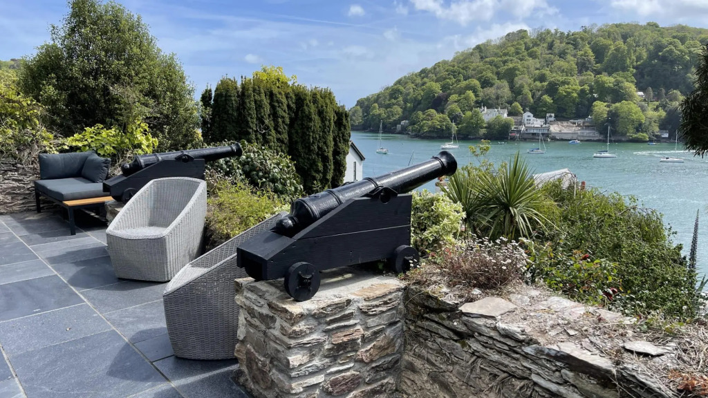 Two Guns - Contemporary, Stylish Townhouse With Stunning Sea Views